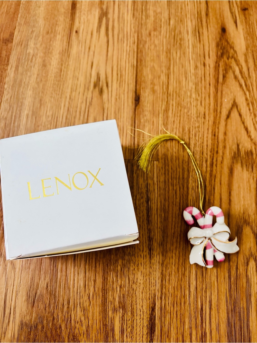 Gently used, LENOX Pink & White Candy Cane Mini Ornament with Gold Bow ❤️🎄🩷